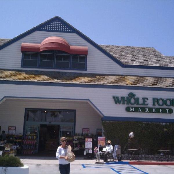 Photo taken at Whole Foods Market by Matthias S. on 5/11/2012-加尼福尼亚雷东多海滩太平洋海岸高速公路405(山茶花和绿柱石街之间) Photo taken at Whole Foods Market by Matthias S. on 5/11/2012