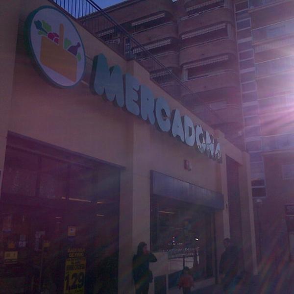 Photo taken at Mercadona by Davinson M. on 3/30/2013