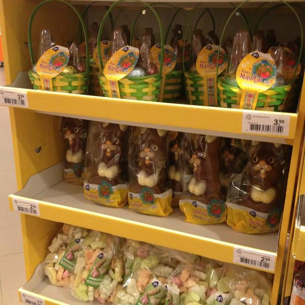 Photo taken at Albert Heijn by Brian on 2/26/2013-荷兰乌特勒支欣德斯泰因大街23-27号 Photo taken at Albert Heijn by Brian on 2/26/2013