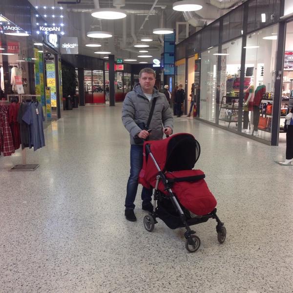 Photo taken at K-citymarket by Alena I. on 1/2/2014-于韦斯屈莱冷弯路6 Photo taken at K-citymarket by Alena I. on 1/2/2014