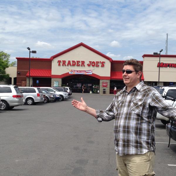 Photo taken at Trader Joe's by Patricia L. on 5/2/2013-田纳西州纳什维尔市希尔斯伯勒帕克路3909(在阿伯特马丁路和理查德琼斯路之间) Photo taken at Trader Joe's by Patricia L. on 5/2/2013