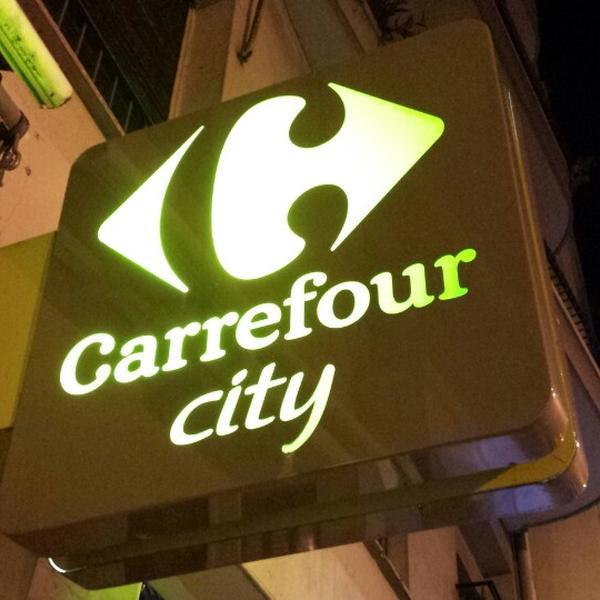 Photo taken at Carrefour by Radek on 9/9/2013