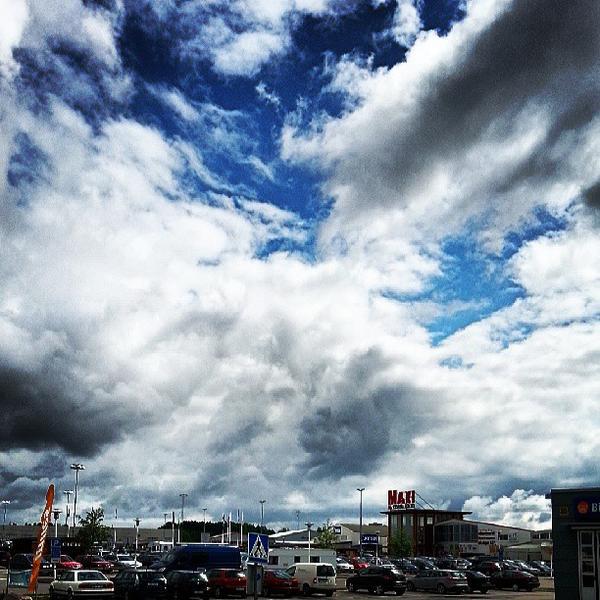 Photo taken at ICA Maxi by Jonas H S. on 5/24/2013