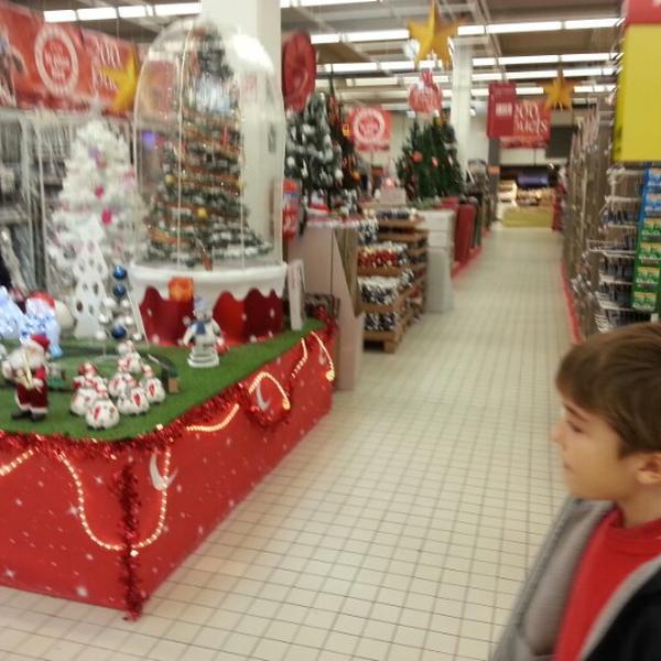 Carrefour Trifontaine图片库 Carrefour Trifontaine图片库