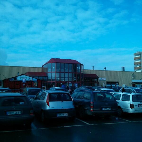 Photo taken at Kaufland by Dirk B. on 2/9/2013