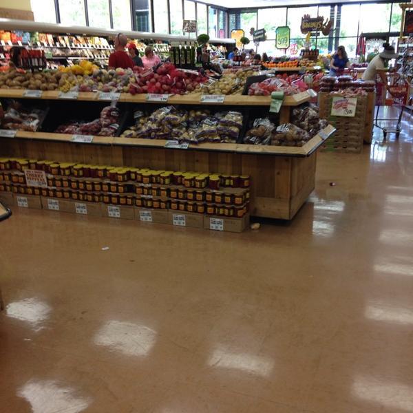 Photo taken at Trader Joe's by Daisuke S. on 7/27/2014-美国加利福尼亚州圣荷西展望路5269 Photo taken at Trader Joe's by Daisuke S. on 7/27/2014