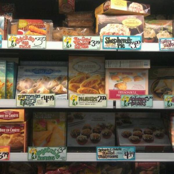 Photo taken at Trader Joe's by Kumaran B. on 1/8/2012