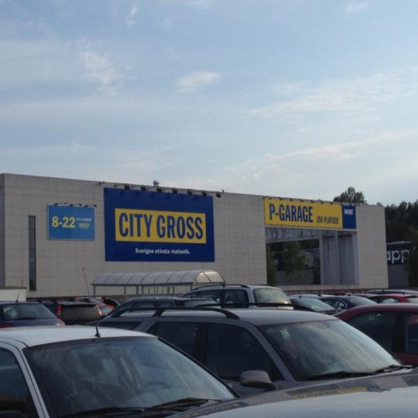 Photo taken at City Gross by Karla O. on 7/28/2012