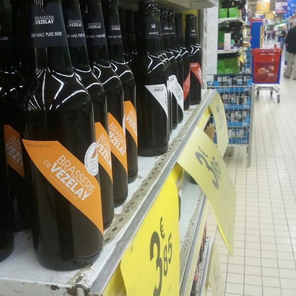 Photo taken at Carrefour by Loïc P. on 10/10/2013-法国第戎昆汀尼勃艮第大街 Photo taken at Carrefour by Loïc P. on 10/10/2013