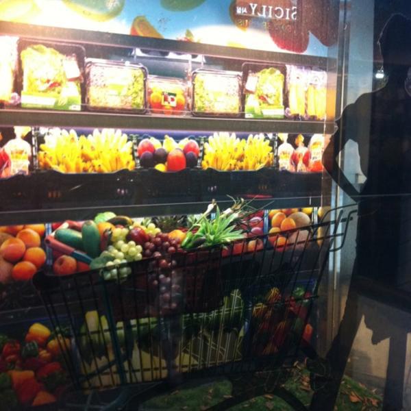 Photo taken at 홈플러스 익스프레스 / Home Plus Express by Kyosun K. on 9/6/2011