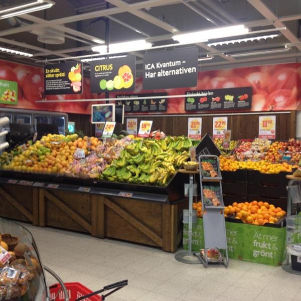 Photo taken at ICA Kvantum by Sara P. on 11/16/2012