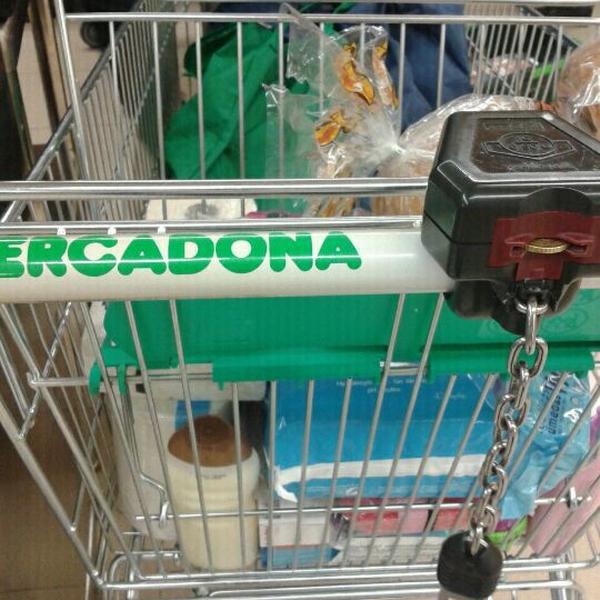 Photo taken at Mercadona by Padwan P. on 4/21/2012