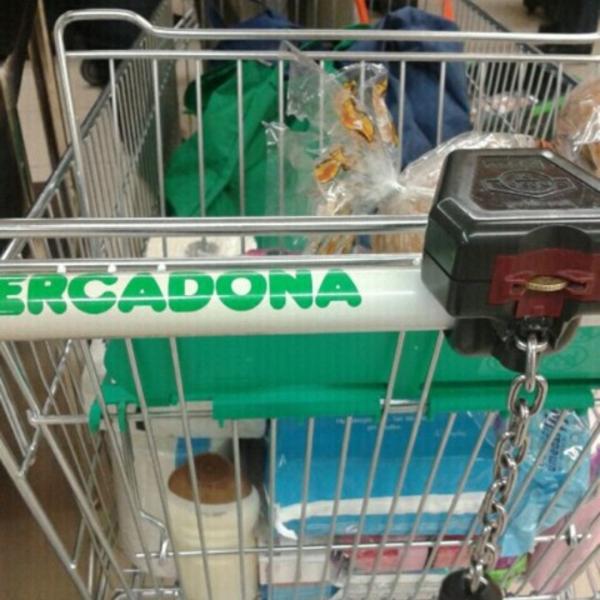 Photo taken at Mercadona by Dan H. on 4/21/2012