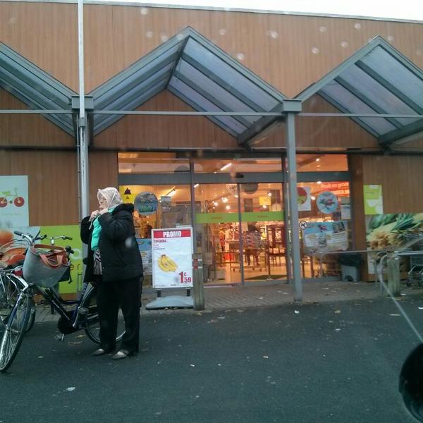 Photo taken at Smatch by Didier V. on 11/8/2013