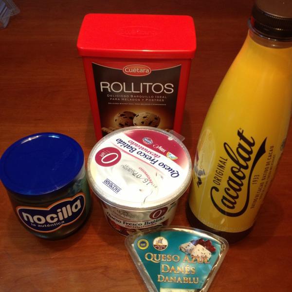 Photo taken at Mercadona by Fevzi T. on 6/26/2014