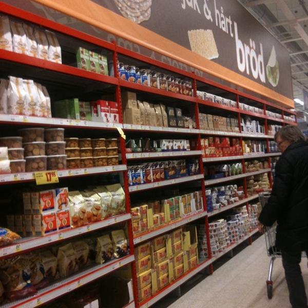 Photo taken at Maxi ICA Stormarknad Råå by Malin S. on 1/11/2011-瑞典斯科讷省赫尔辛堡Råå中心 Photo taken at Maxi ICA Stormarknad Råå by Malin S. on 1/11/2011