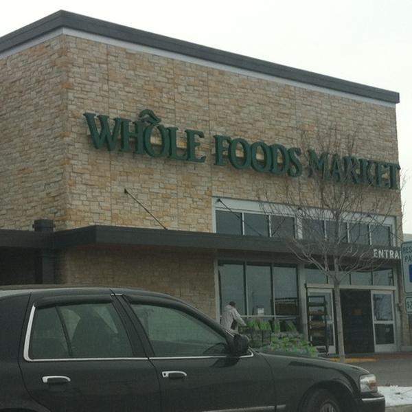 Photo taken at Whole Foods Market by Ethan L. on 1/29/2011-伊利诺州埃尔金市绍姆堡镇马丁格尔路750号 Photo taken at Whole Foods Market by Ethan L. on 1/29/2011