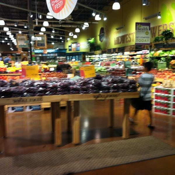 Photo taken at Whole Foods Market by Annabel on 8/16/2012-伊利诺州埃尔金市绍姆堡镇马丁格尔路750号 Photo taken at Whole Foods Market by Annabel on 8/16/2012