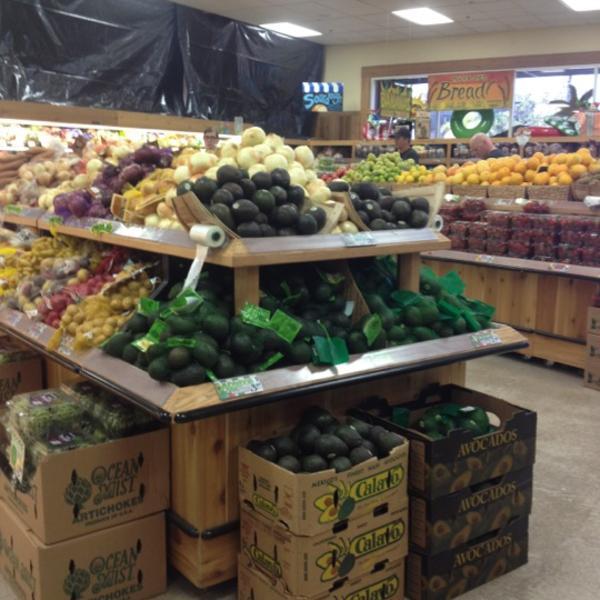 Photo taken at Trader Joe's by Savannah C. on 6/27/2012-美国加利福尼亚州拉梅萨穆雷街5495 Photo taken at Trader Joe's by Savannah C. on 6/27/2012