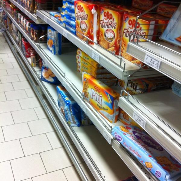 Photo taken at Coop by Sandro P. on 12/15/2012-意大利威尼托维琴察班迪耶拉路17 Photo taken at Coop by Sandro P. on 12/15/2012