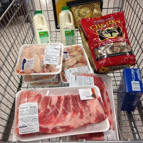 Photo taken at Publix Super Market at Northshore Town Center by Jason S. on 8/2/2014-美国田纳西州诺克斯维尔镇中心大道2010 Photo taken at Publix Super Market at Northshore Town Center by Jason S. on 8/2/2014