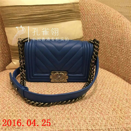 Chanel/香奈儿chanel女包16新款纯色小号V纹口盖包 boy单肩包 Chanel/香奈儿chanel女包16新款纯色小号V纹口盖包 boy单肩包