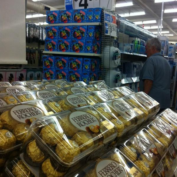 Photo taken at Big W by Chorus Call A. on 3/24/2012-昆士兰州4053 斯塔福德 斯塔福德城购物中心(斯塔福德路400号) Photo taken at Big W by Chorus Call A. on 3/24/2012