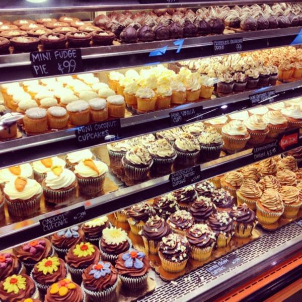 Photo taken at Whole Foods Market by Tiffany C. on 6/12/2012-田纳西州纳什维尔市希尔斯伯勒帕克(在沃菲尔德区)4021 Photo taken at Whole Foods Market by Tiffany C. on 6/12/2012