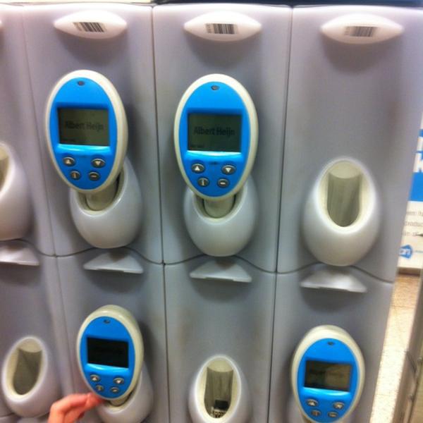 Photo taken at Albert Heijn XL by Mark on 11/3/2012-荷兰北布拉班特省海尔蒙德多伦路1号 Photo taken at Albert Heijn XL by Mark on 11/3/2012