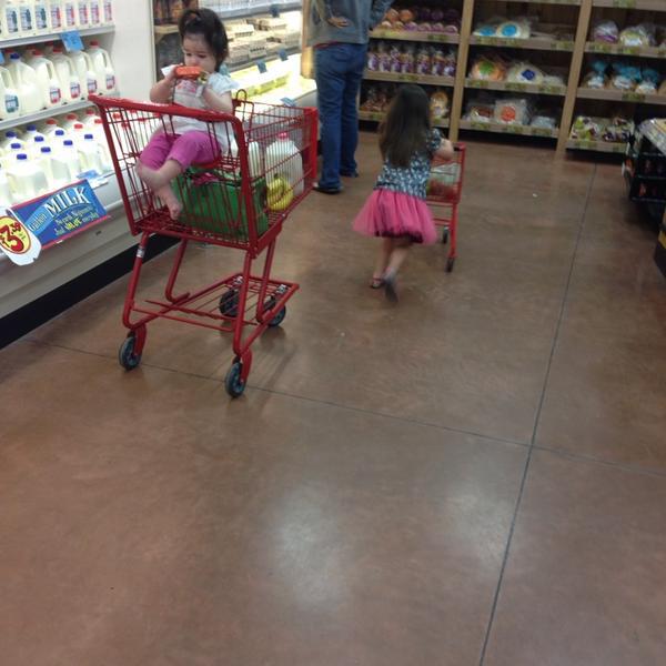 Photo taken at Trader Joe's by D- D. on 10/20/2013-佛罗里达州塔拉赫西市托马斯维尔路3425号 Photo taken at Trader Joe's by D- D. on 10/20/2013