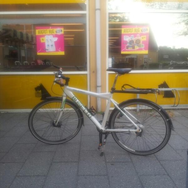 Photo taken at Netto by Soffie R. on 8/3/2012