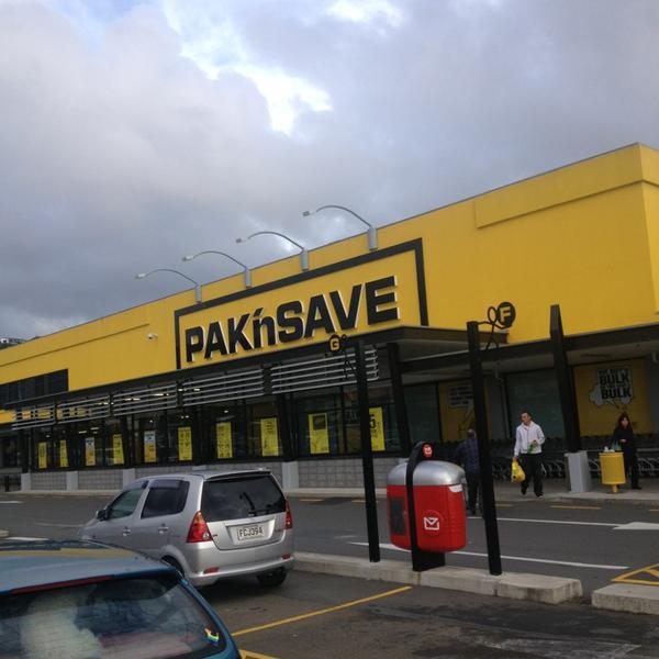 新西兰特色商品的购物地点PAK'nSAVE超市北帕莫斯顿店图片库 新西兰特色商品的购物地点PAK'nSAVE超市北帕莫斯顿店图片库