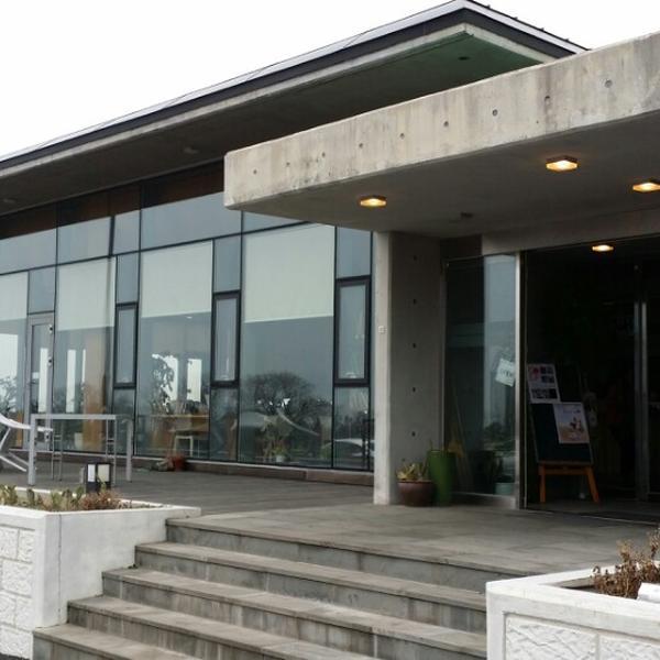 Photo taken at 올리브카페 Olive Cafe by Youngrae Roh on 2/25/2014-济州西归浦市119号 OliveYoung美妆店 Photo taken at 올리브카페 Olive Cafe by Youngrae Roh on 2/25/2014