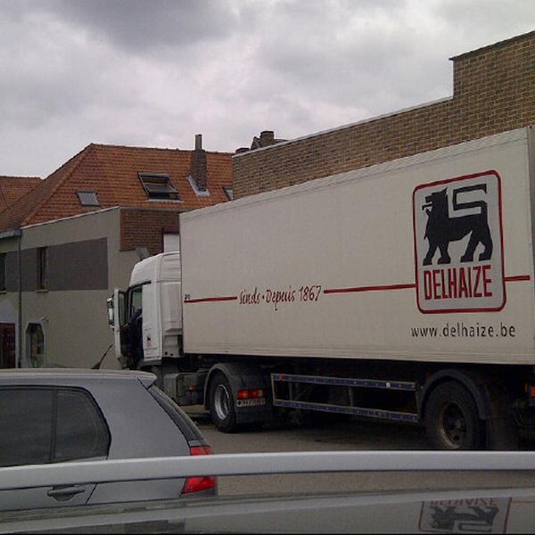 Photo taken at Proxy Delhaize by Marc M. on 6/13/2013