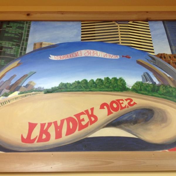 Photo taken at Trader Joe's by Prentiss E. on 8/8/2012-美国伊利诺斯州芝加哥沃巴什大道南1147 Photo taken at Trader Joe's by Prentiss E. on 8/8/2012