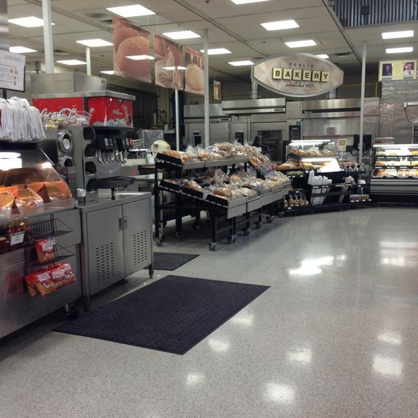 Photo taken at Publix by RickyDive on 8/21/2013