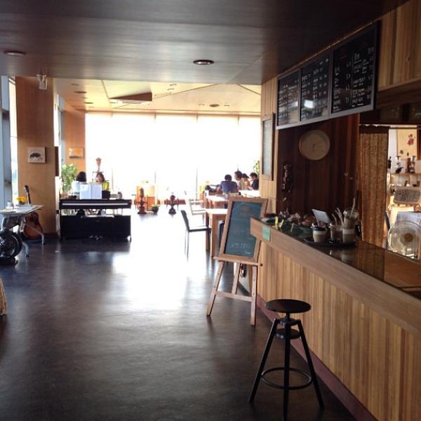 Photo taken at 올리브카페 Olive Cafe by Noah K. on 8/16/2013