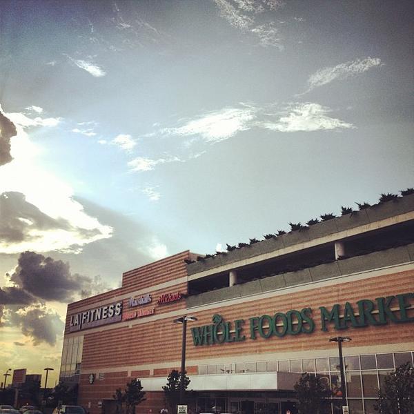 Photo taken at Whole Foods Market by Nikelii B. on 6/16/2012-美国伊利诺斯州芝加哥科技教育107运河南街1101 Photo taken at Whole Foods Market by Nikelii B. on 6/16/2012