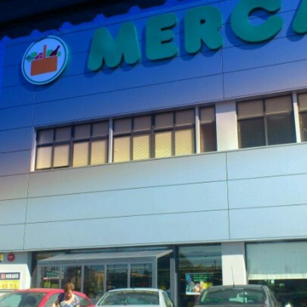 Photo taken at Mercadona by Cecilia H. on 6/14/2012