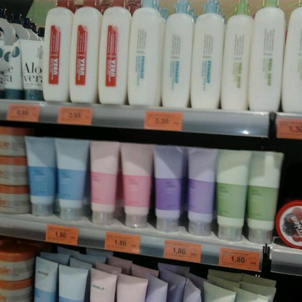 Photo taken at Mercadona by Alfonsas S. on 9/4/2012