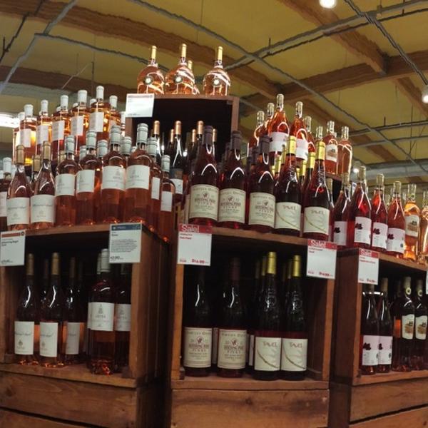 Photo taken at Whole Foods Market by Jenifer on 4/14/2014-美国加利福尼亚州圣塔克拉利塔瓦伦西亚大道24130 Photo taken at Whole Foods Market by Jenifer on 4/14/2014