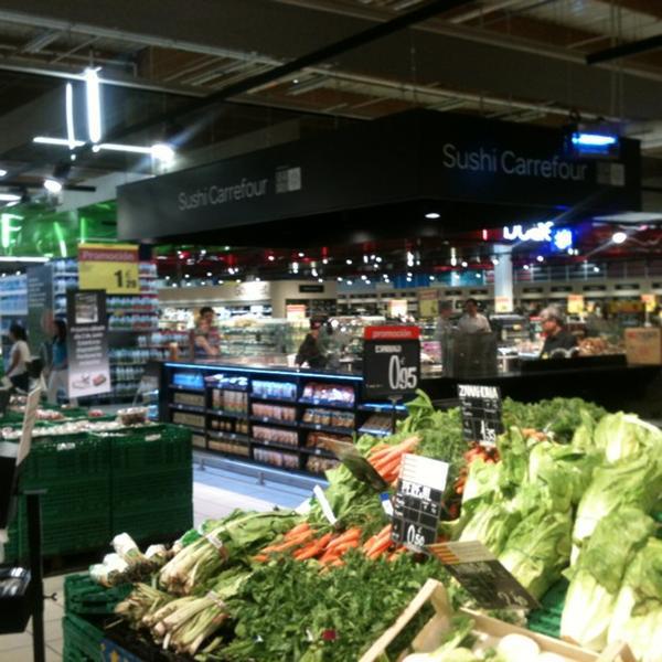 Photo taken at Carrefour Campanar by Little H. on 6/1/2012