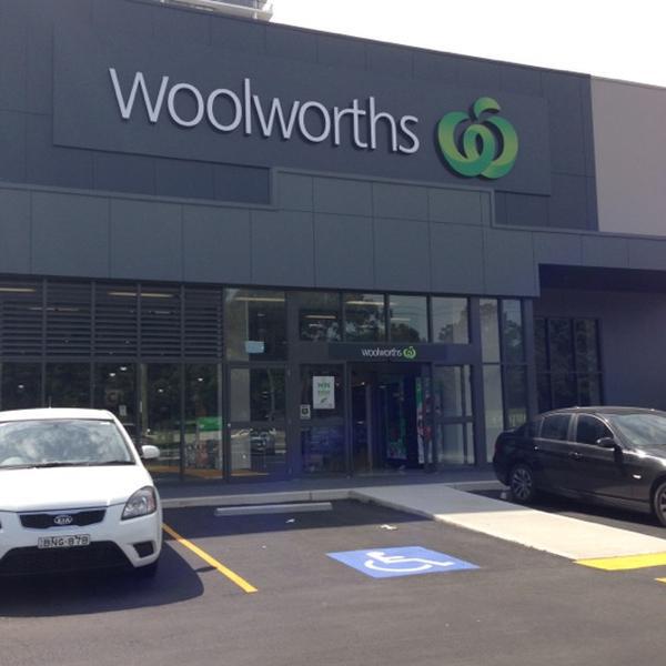 Photo taken at Woolworths by Susan on 10/26/2012-澳大利亚新南威尔士州悉尼安克利夫圣78-96 Photo taken at Woolworths by Susan on 10/26/2012