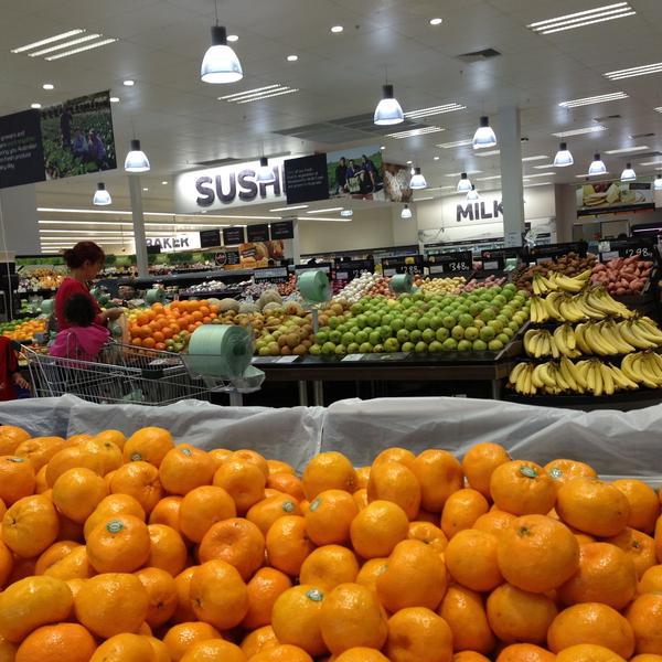 Photo taken at Woolworths by Susan on 4/23/2013-澳大利亚新南威尔士州悉尼安克利夫圣78-96 Photo taken at Woolworths by Susan on 4/23/2013