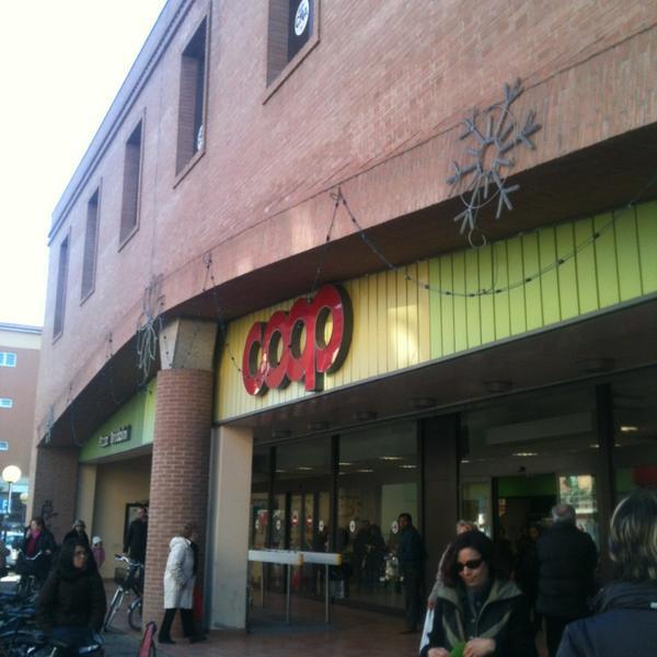 Coop 意大利艾米利亚-罗马涅卡斯德尔诺巴多利诺广场