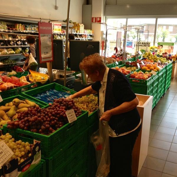 Photo taken at Coop by Alessandro G. on 10/2/2012-意大利伦巴第罗登戈-萨伊阿诺伦巴第路 Photo taken at Coop by Alessandro G. on 10/2/2012