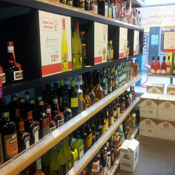 Photo taken at Gall & Gall by Ariën C. on 7/5/2013