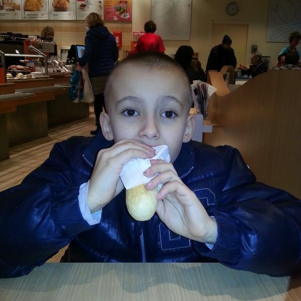 Photo taken at HEMA by Hes on 1/11/2014