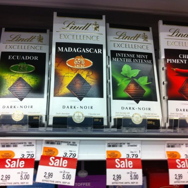 Photo taken at Shoppers Drug Mart by Catherine -加拿大黄刀镇第49街道4911 Photo taken at Shoppers Drug Mart by Catherine