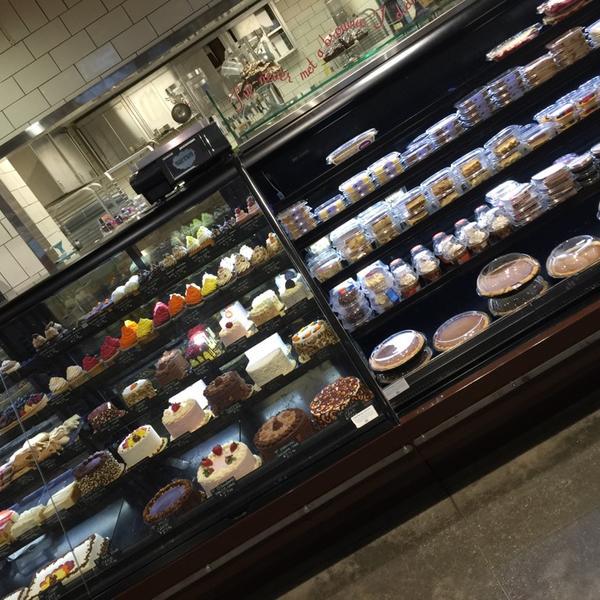 Photo taken at Whole Foods Market by Steve S. on 11/27/2014